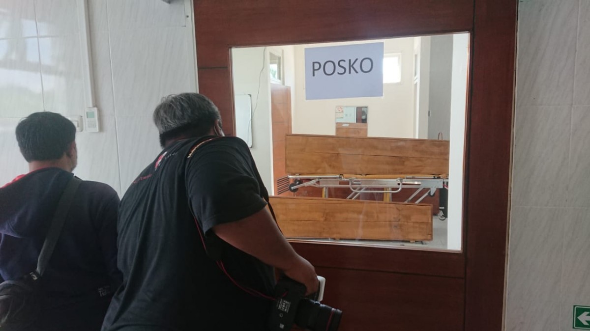 Jenazah korban yang akan dimakamkan satu liang. (Foto: Bramanta Pamungkas/jatimnow.com)