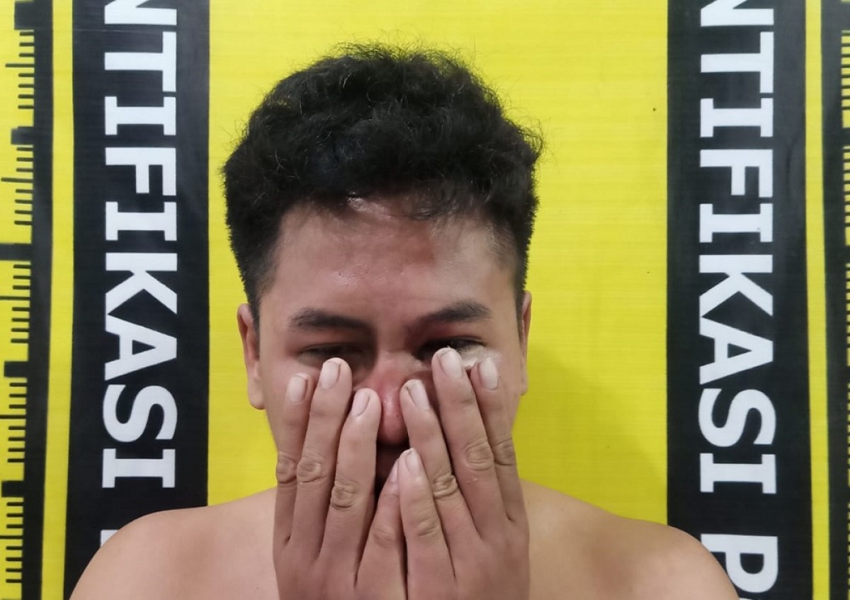 Sariman  diamankan polisi. (Foto-foto: Polsek Bubutan)