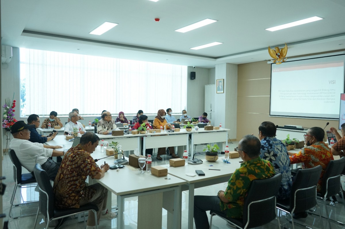 Fakultas Kedokteran Untag Surabaya terima pendampingan dari Ketua KKI, dr. Putu Moda Arsana (Foto: Humas Untag Surabaya)