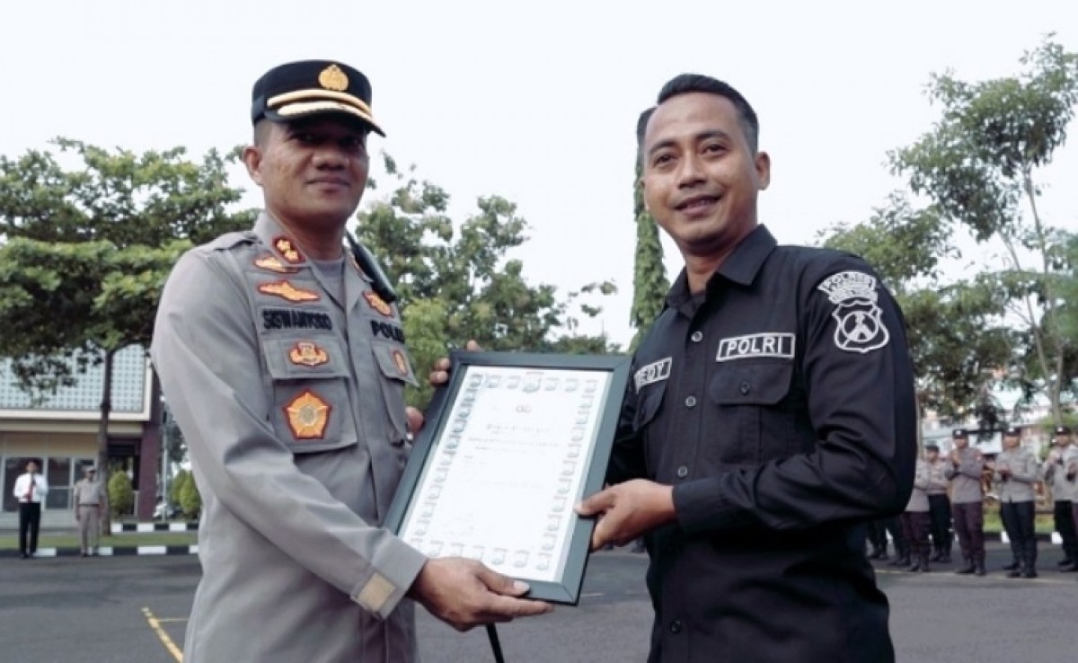 Tangkap Napi Kabur, Anggota Polres Sampang Raih Penghargaan