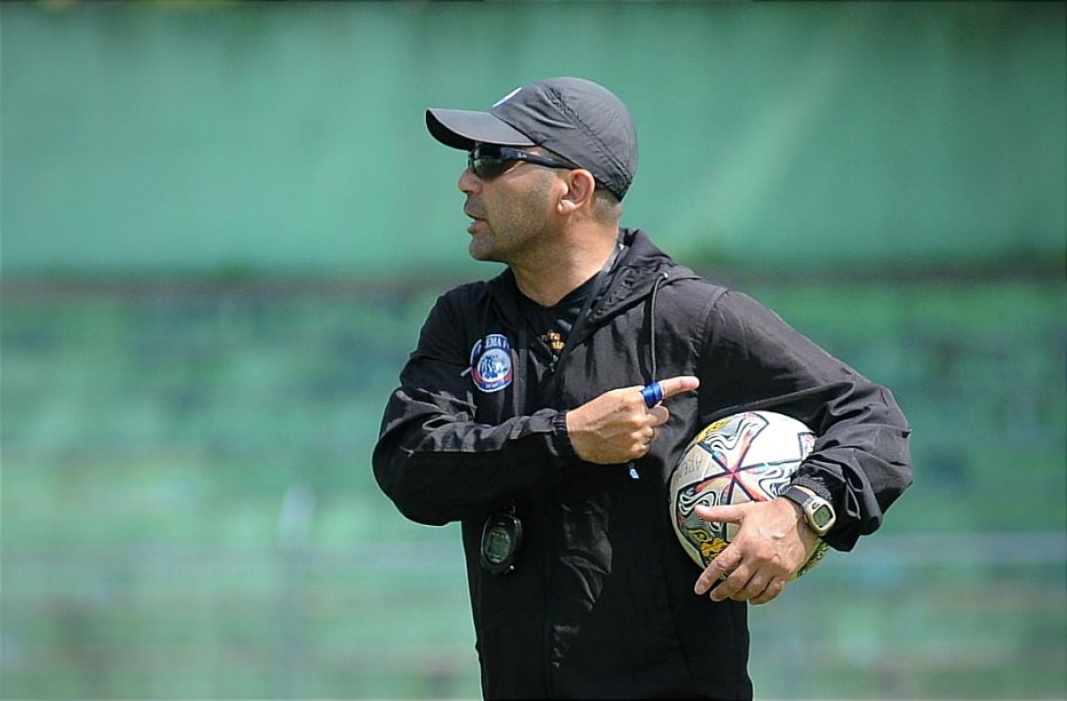 Pelatih Arema FC, Javier Roca (Foto: Media Officer Arema FC)   