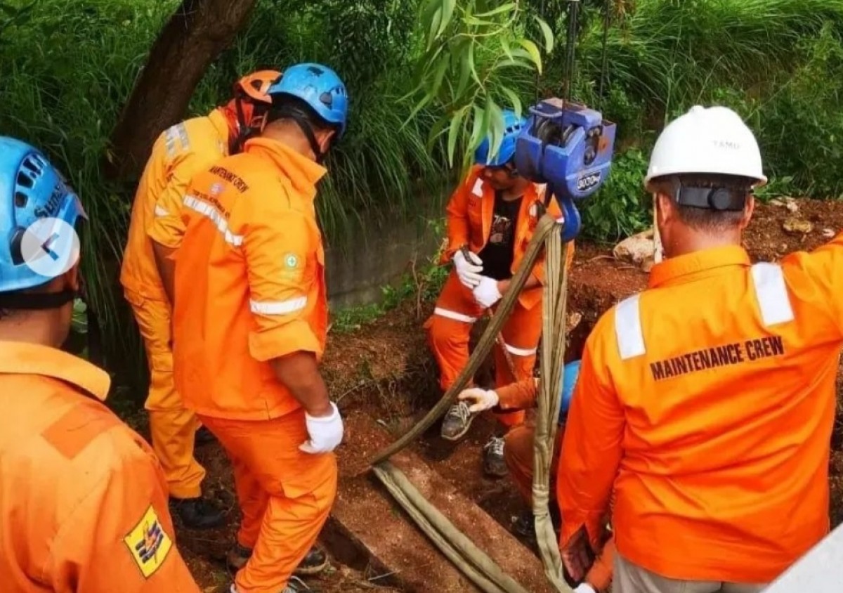 Petugas masih melakukan penyusuran. (Foto: Fathor Rahman/jatimnow.com)