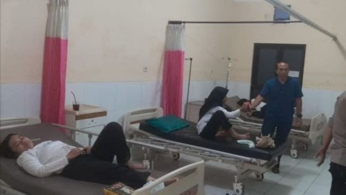 Beberapa mahasiswa FK UB yang menjalani perawatan pada Selasa (7/2/2023) kemarin. (Foto: Polsek Wagir)