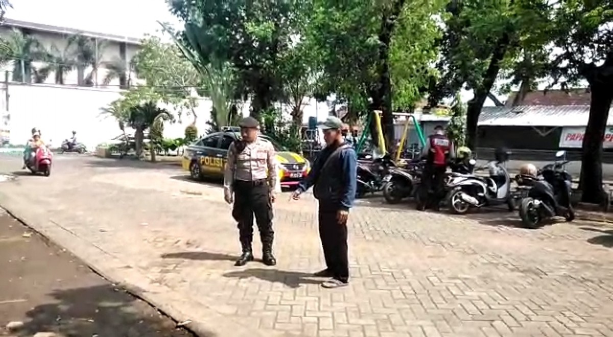 Pria Diduga Pencuri Motor Pedagang di Taman Lansia Pasuruan Dihajar Massa