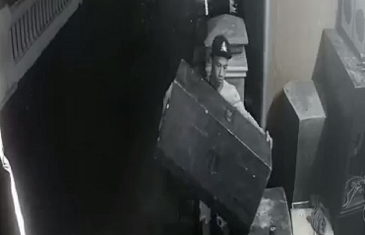 Pencurian Soundsystem Terekam CCTV di Jombang, Ini Tampang Pelakunya