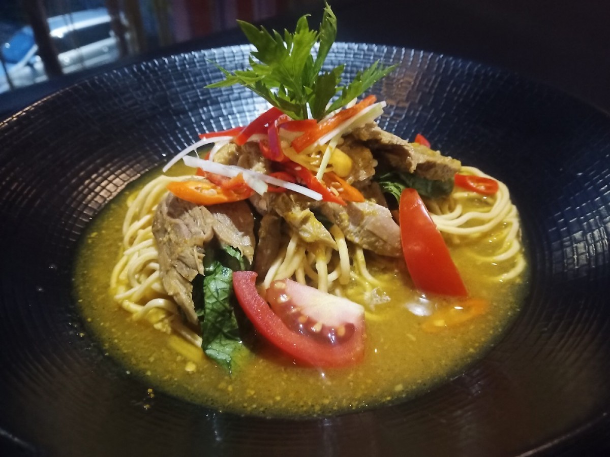 Mie Bebek Becek (Foto: Zainul Fajar/jatimnow.com)