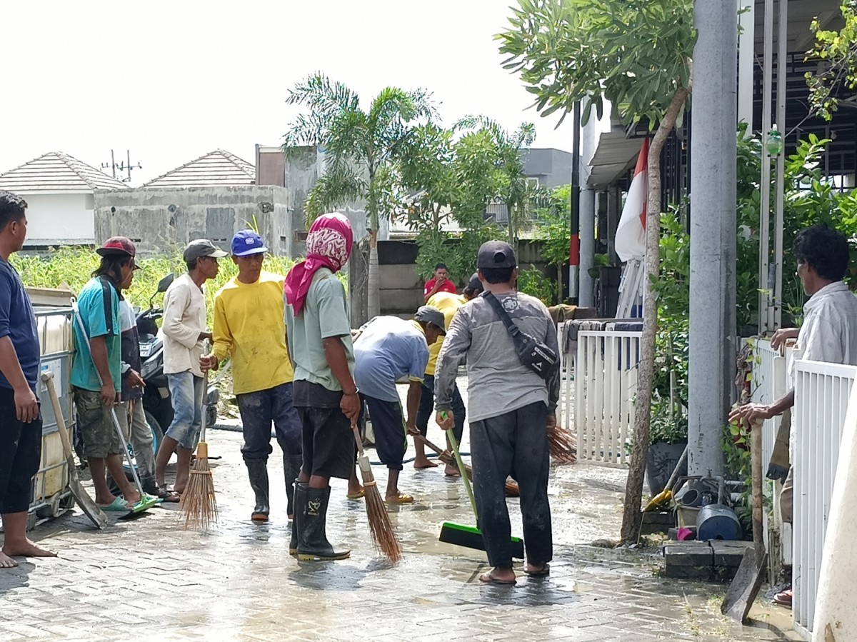 Keluh Warga Terdampak Banjir di Driyorejo, Gresik