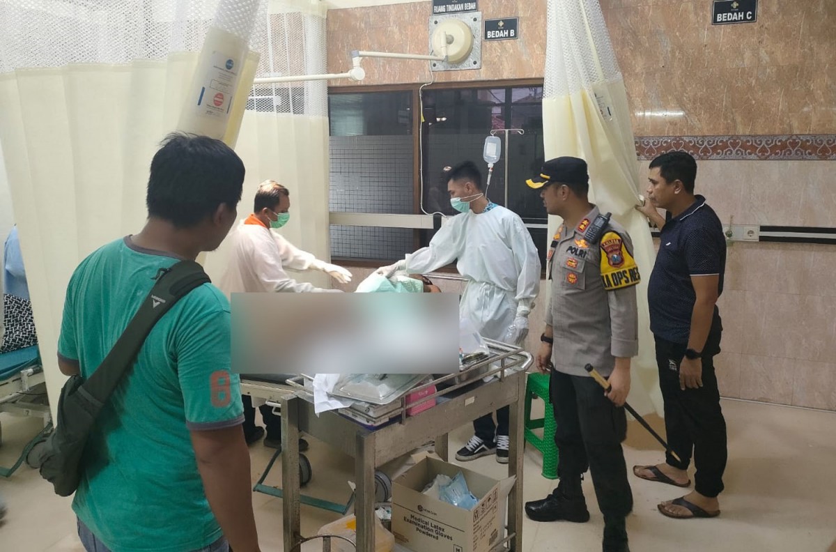 Korban ledakan bom bondet di Kota Pasuruan dirawat intensif di rumah sakit (Foto: Humas Polres Pasuruan Kota)