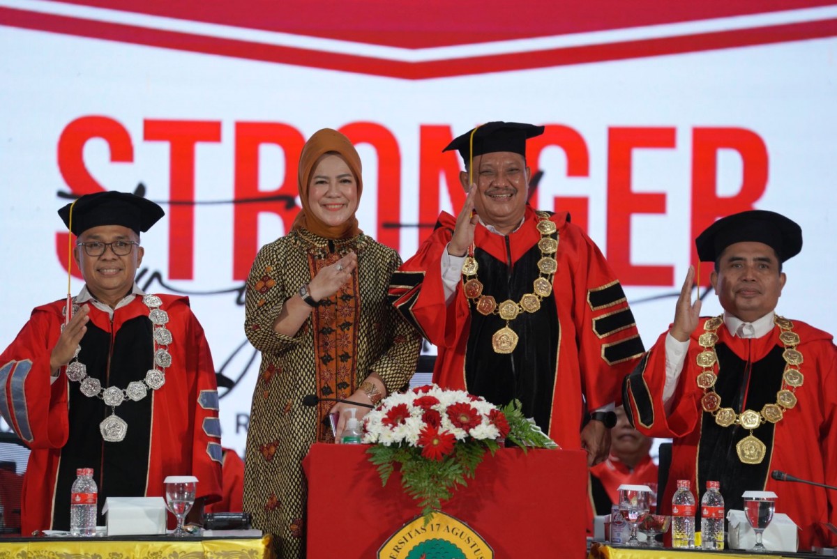 Rektor Untag Surabaya, Prof. Dr. Mulyanto Nugroho, MM., CMA., CPA  di sela wisuda 1.044 mahasiswa, Sabtu (25/2/2023). (foto-foto: Universitas 17 Agustus for jatimnow.com)