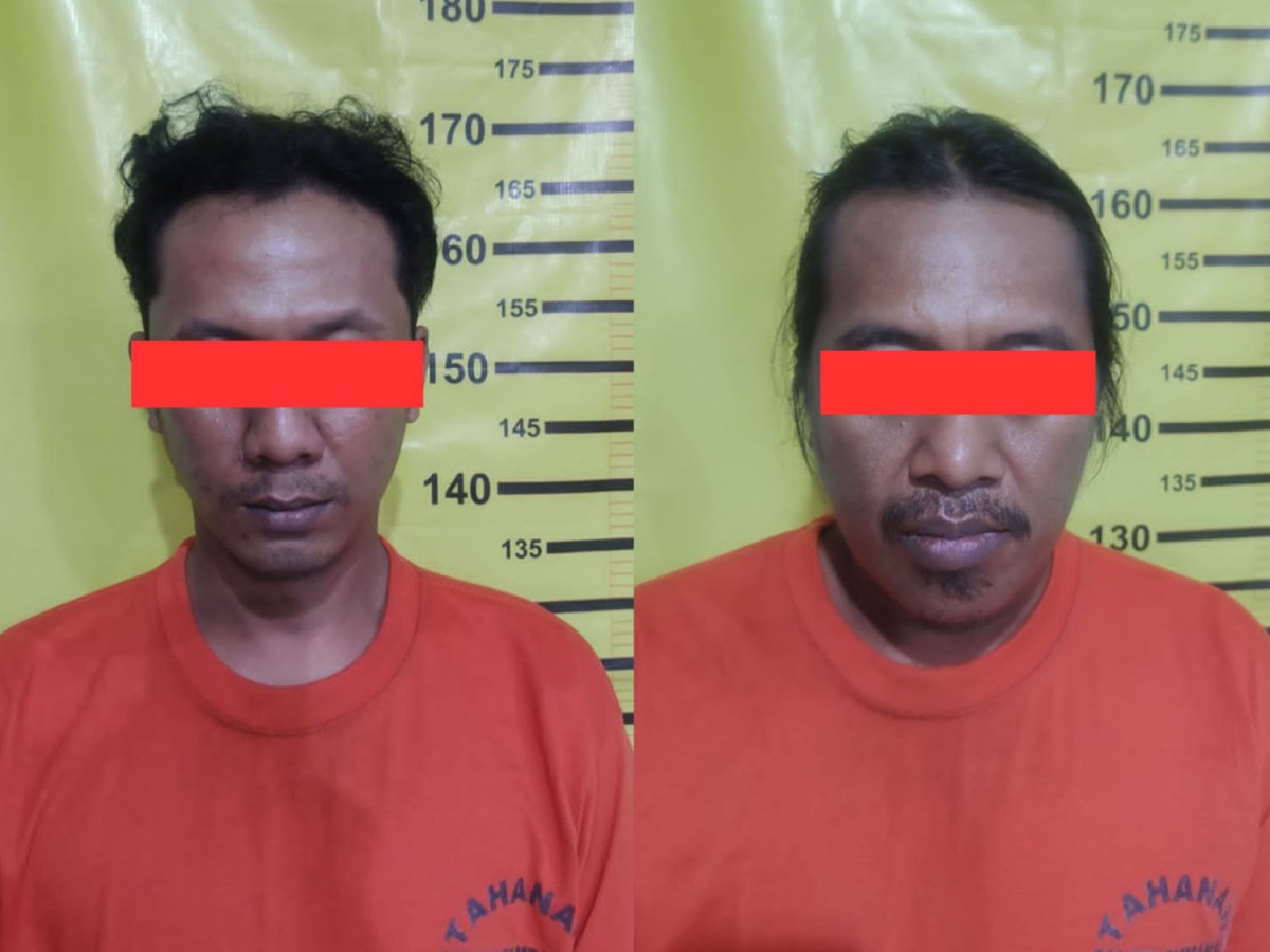 Dua orang komplotan pencuri kabel tembaga di Hi-Tech Mall Surabaya diamankan di Mapolsek Tambaksari (Foto: Polsek tambaksari for jatimnow.com)