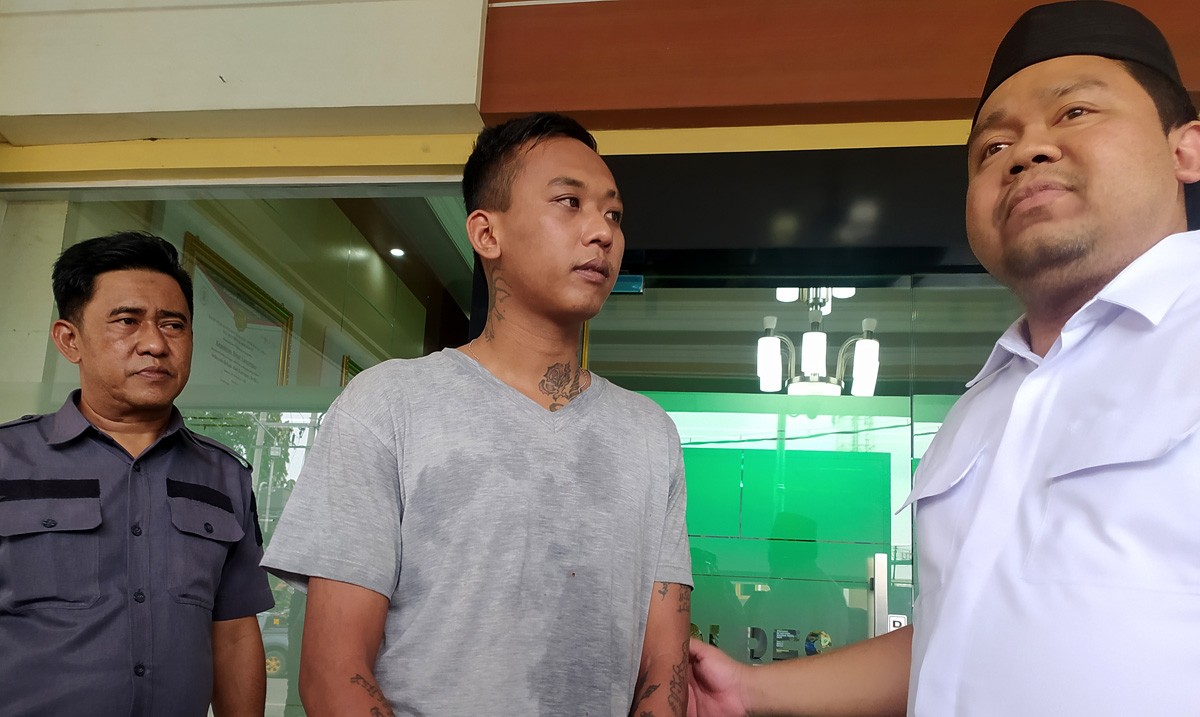 Pemuda Lamongan Hina Jokowi Dibebaskan Polisi, Alasannya Jelas!