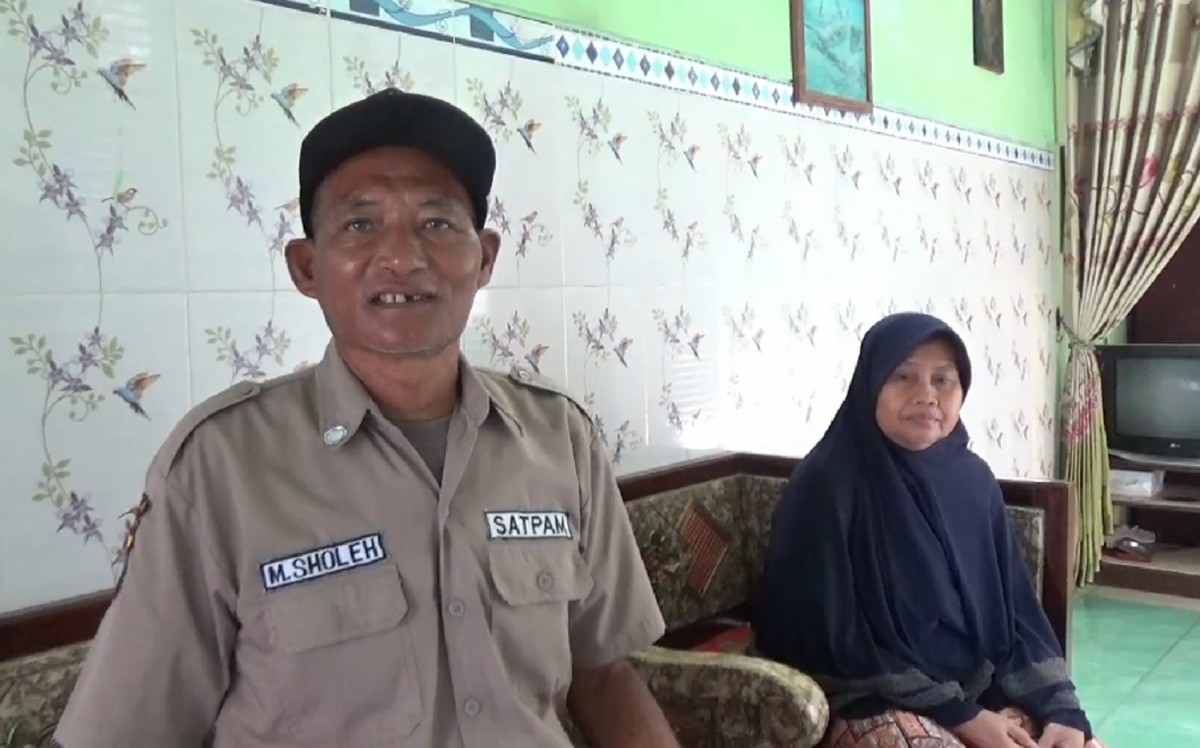 M. Sholeh bersama dengan istrinya (Foto-foto: Zainul Fajar/jatimnow.com)