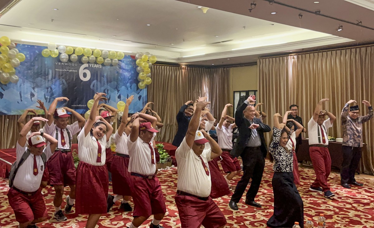 Anniversary ke-6 Verwood Hotel and Serviced Residence: 'Back to School'