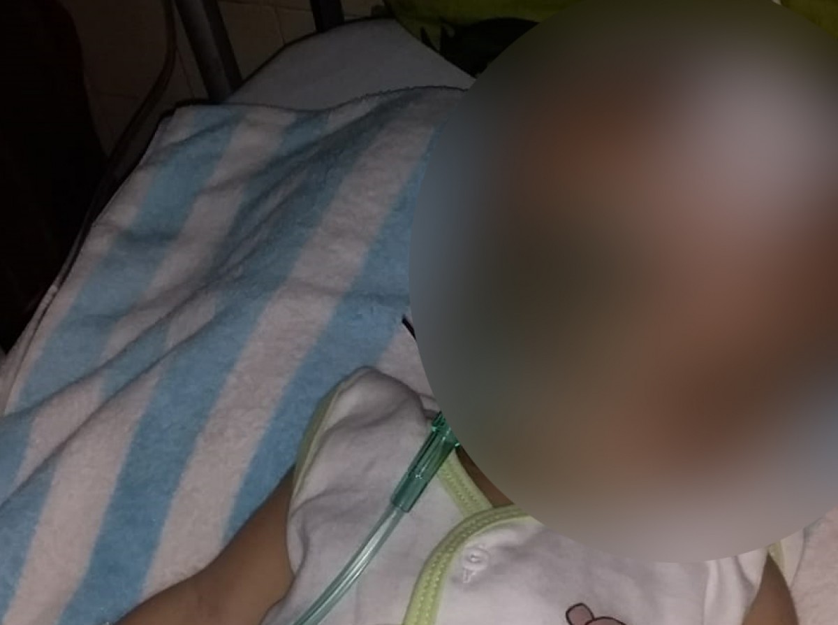 Bayi penderita hidrosefalus asal Lamongan, Diandra Putra Nur Ardianzah. (Foto : Adyad Ammy Iffansah/jatimnow.com)