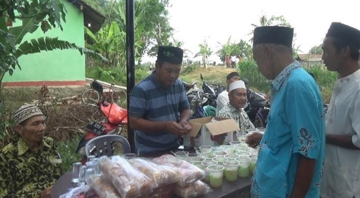 Ziarah Kubur di Banyuwangi Dapat Klepon dan Es Campur, Kepo Lokasinya Yuk!
