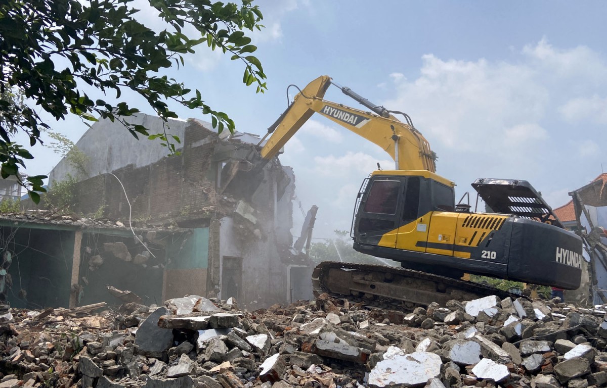 Eksekusi 10 rumah di Kota Kediri (Foto: Yanuar Dedy/jatimnow.com)