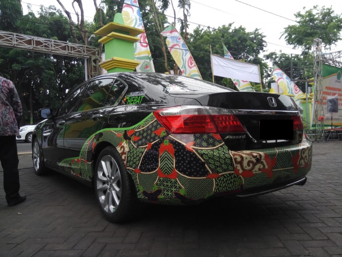 Salah satu mobil dinas Pemkab Pamekasan. (Foto: Fathot Rahman/jatimnow.com)