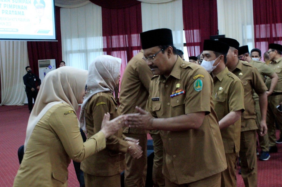 Gus Ipul Lantik 6 Kepala Dinas Baru Pemkot Pasuruan