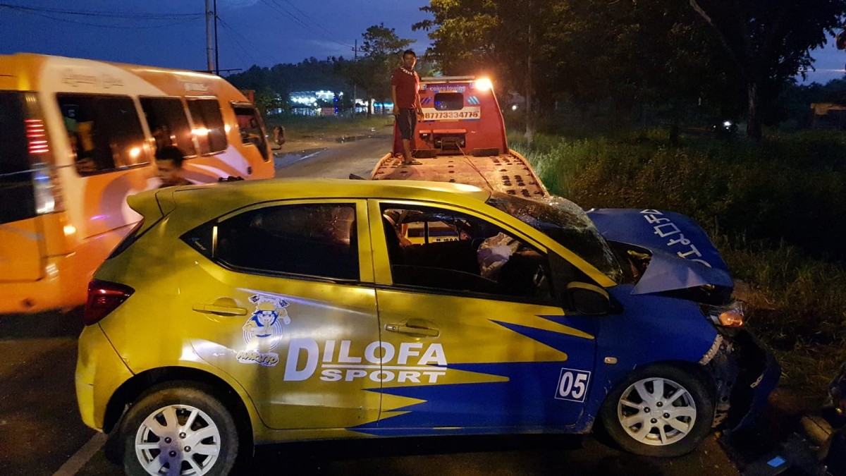 Mobil Brio Tabrak Truk Parkir di Akses Suramadu, Begini Kondisi Penumpangnya