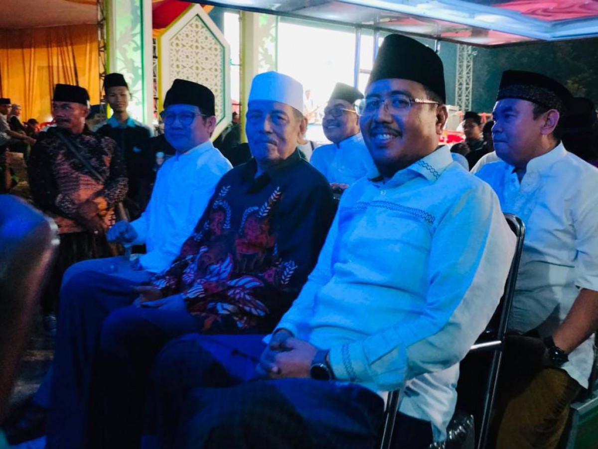 Anwar Sadad (kanan), Kiai Ghofur (tengah), Muhaimin Iskandar (kiri), (Foto: Fad for jatimnow.com)