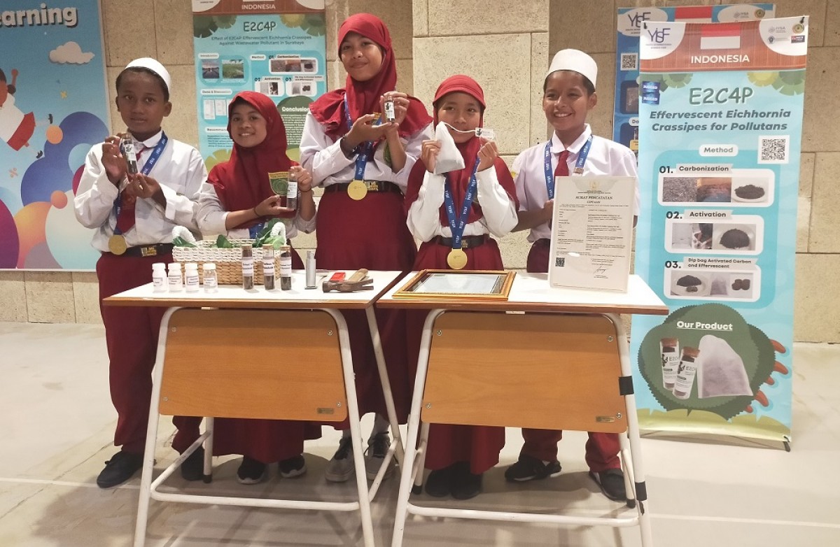 Madrasah Ibtidaiyah (MI) Dewi Sartika asal Surabaya, salah satu binaan YISB yang mendapat medali YISF. (Foto: Farizal Tito/jatimnow.com)