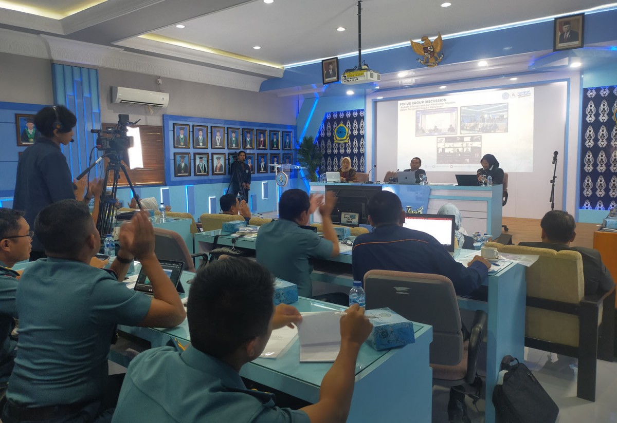 FGD Fakultas Hukum UHT Surabaya membahas hukum internasional dan keamanan maritim dalam prespektif negara kepulauan (Foto: Fahrizal Tito/jatimnow.com)