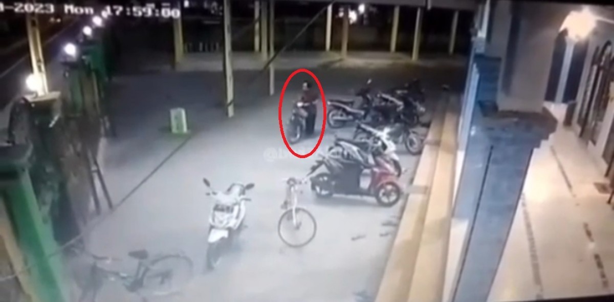 Ditinggal Salat, Motor Tua Jamaah Masjid Digondol Maling