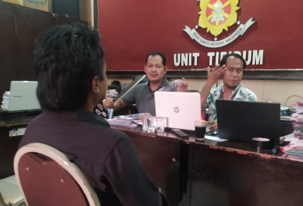 Pelaku pembacokan saat diperiksa di Mapolres Bangkalan. (Foto: Fathor Rohman/jatimnow.com)