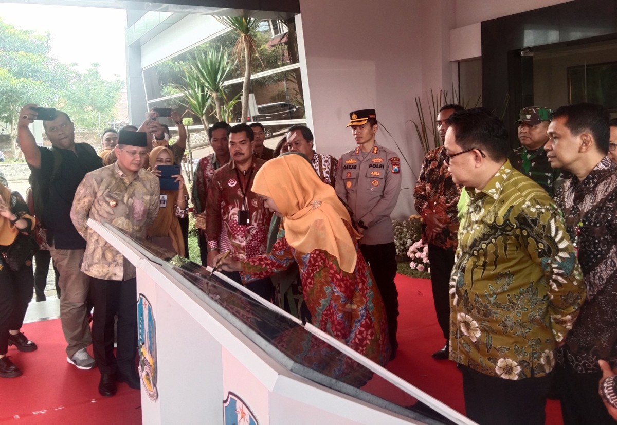 Khofifah Resmikan Layanan Baru RSUD Karsa Husada Kota Batu