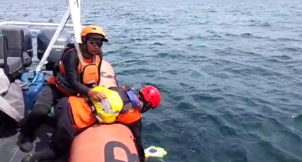 Proses pencarian korban. (Foto: Pos Basarnas Banyuwangi for jatimnow.com)