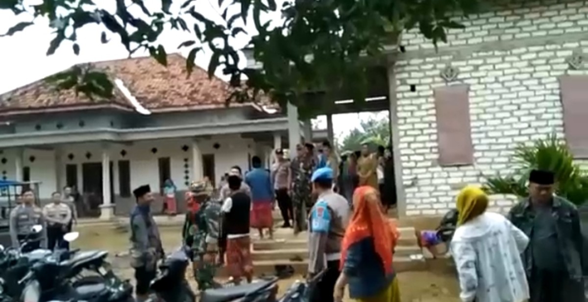 Heboh Video Pendukung Bacakades Bawa Sajam Nyaris Bentrok di Bangkalan
