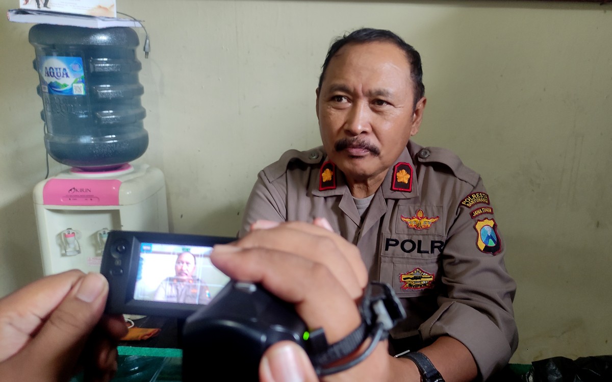 Kapolsek Genteng, Kompol Sudarmaji. (foto: Eko Purwanto/jatimnow.com)