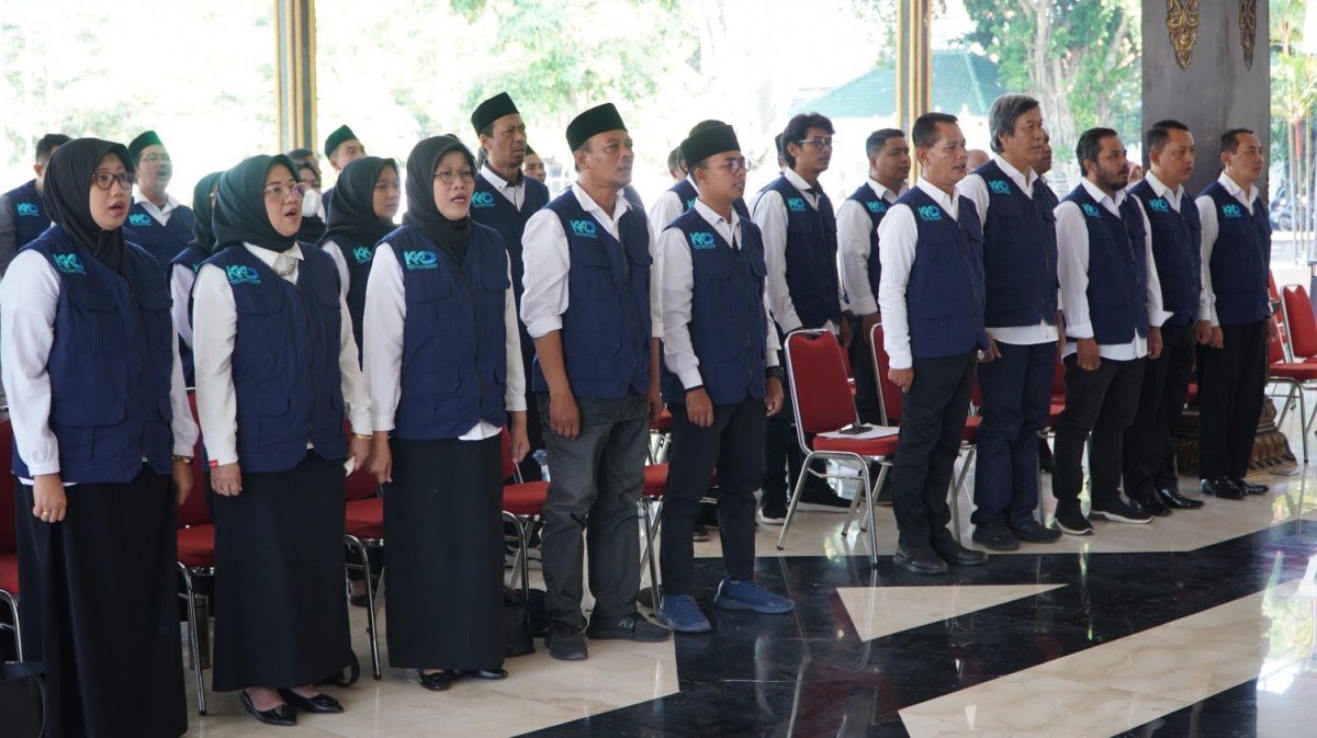 Pengurus KKD Kabupaten Jombang saat dikukuhkan di Pendopo Kabupaten, Senin (13/3/2023). (foto: Elok Aprianto/jatimnow.com)