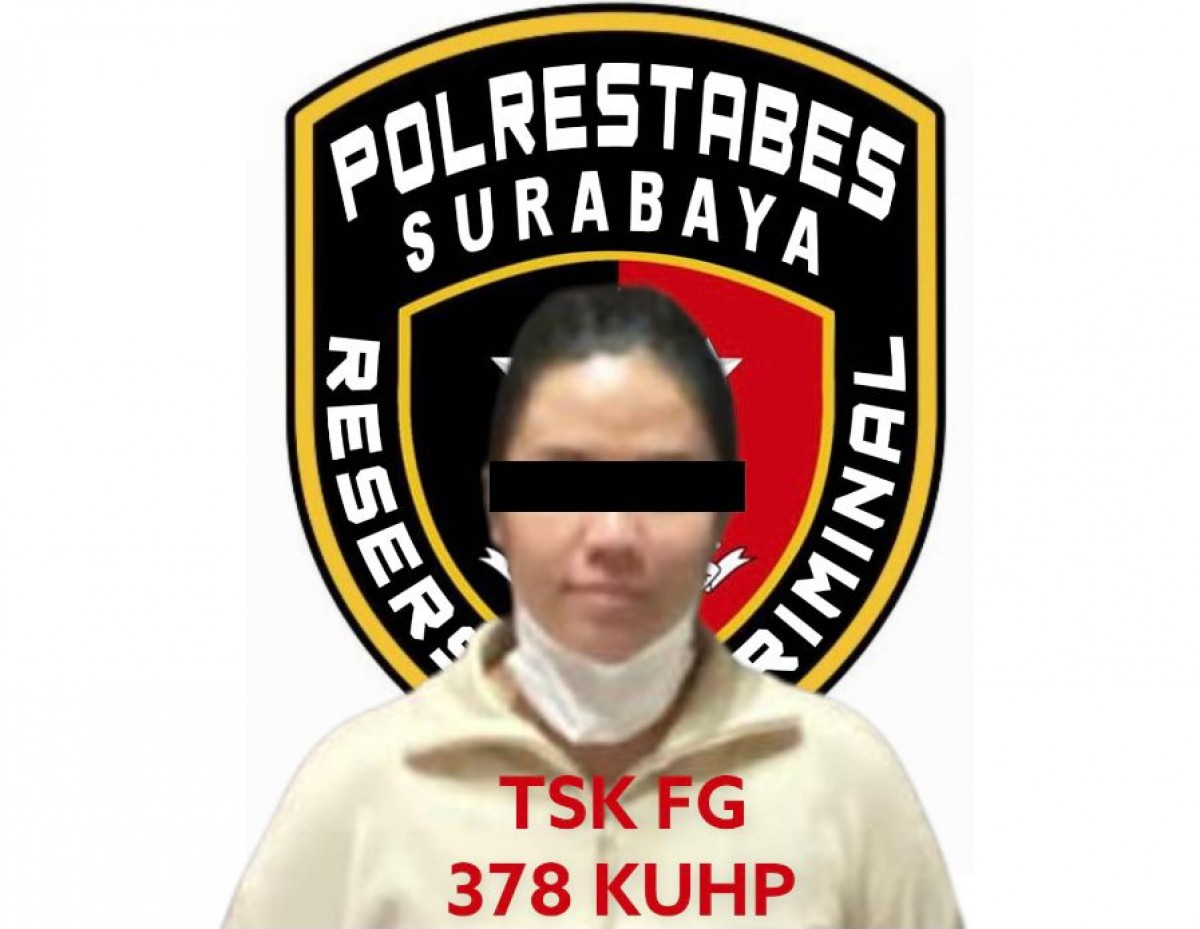 Wanita berinisial FG yang melakukan penipuan jual kosmetik OL. (foto Polrestabes Surabaya for jatimnow.com)