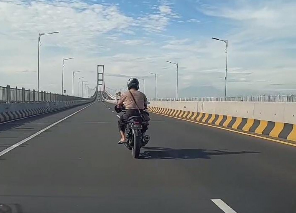 R2 Masuk Jalur Mobil di Suramadu, Polres Bangkalan Beri Penjelasan