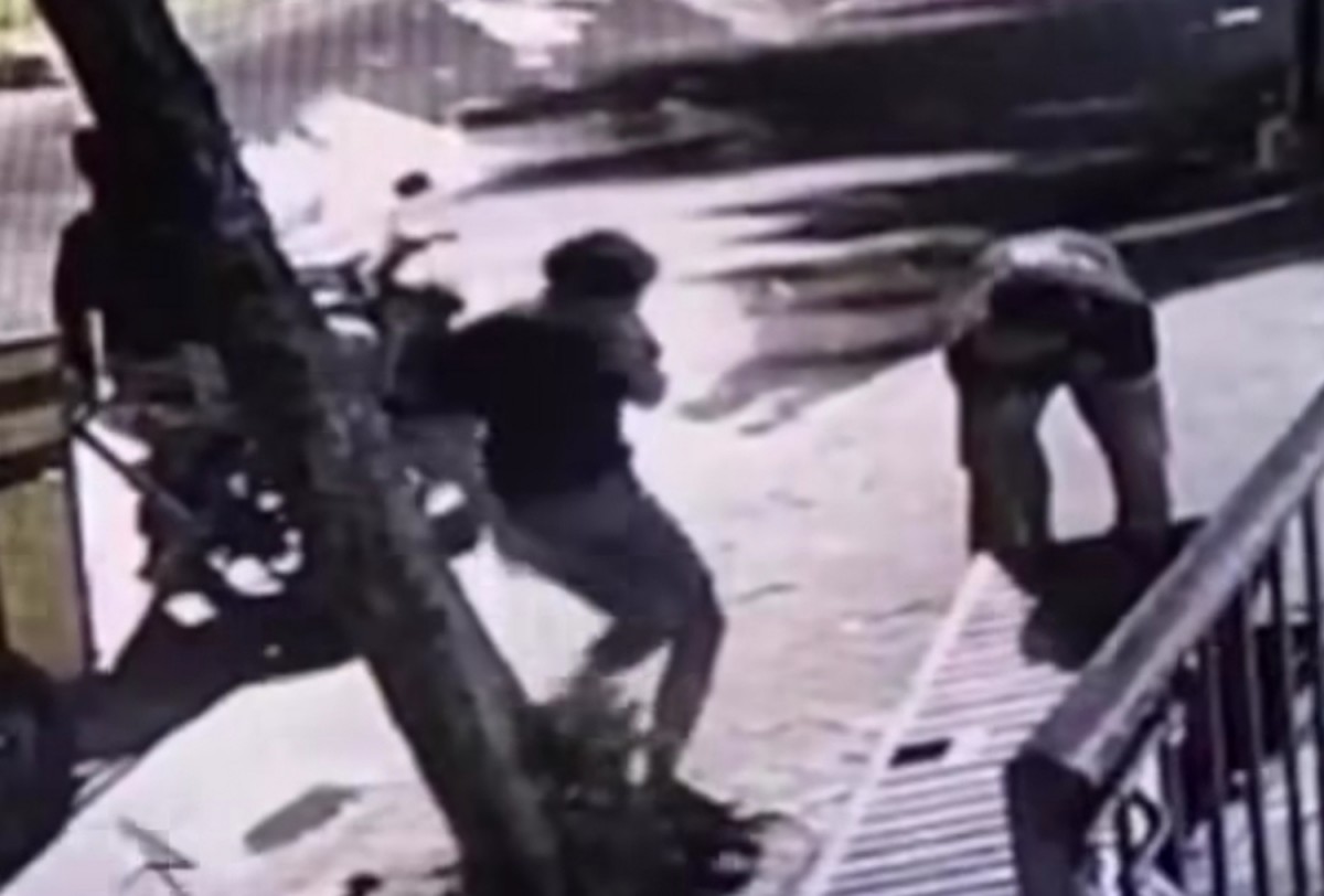 Besi Penutup Saluran Air di Surabaya Dicuri: Eri Cahyadi Geram, Polisi Turun Tangan