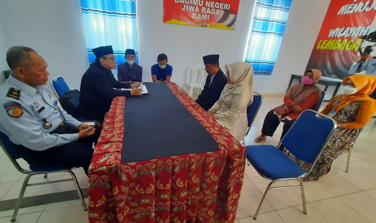 Suasana pernikahan Yanto, salah satu warga binaan di Lapas Kediri (Foto: Humas Lapas Kediri/jatimnow.com)
