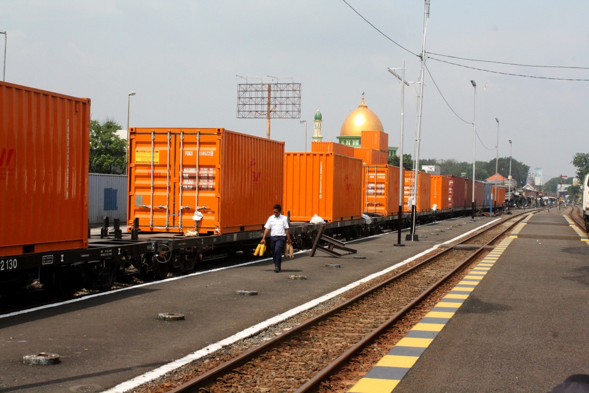 KAI Daop 8 Optimalisasi Angkutan Barang, Gandeng KKP Angkut Produk Laut