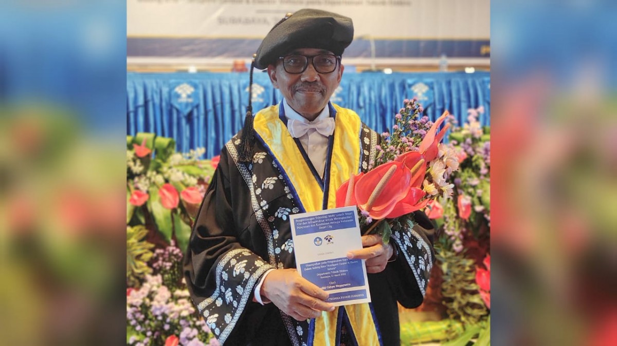 Prof. Dr. Ir. Dedid Cahya Happyanto, M.T. saat pengukuhan sebagai guru besar bidang ilmu Intelligent Control & Electric Vehicle. (Foto: Humas PENS for jatimnow.com)