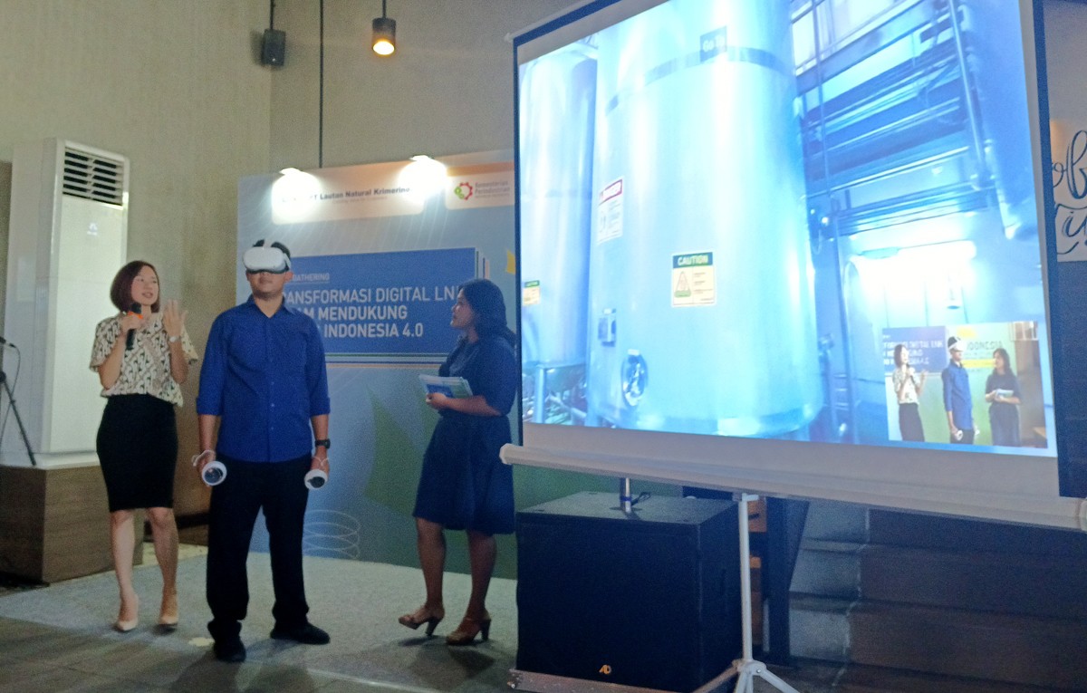 Penerapan teknologi virtual reality yang dikenalkan LNK. (foto: Rama Indra/jatimnow.com)
