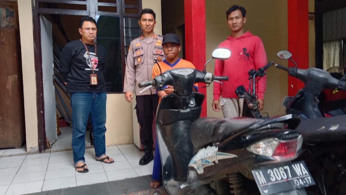 Seorang residivis kasus pencurian di Bangkalan kembali berhadapan dengan kepolisian setempat. (foto: Rahem for jatimnow.com)