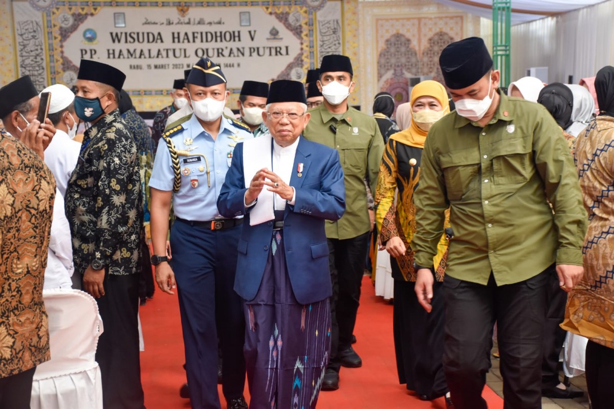Wakil Presiden K.H Ma'ruf Amin saat menghadiri wisuda hafidhoh  di Ponpes Hamalatul Qur'an Putri, Jombang. (foto: Mahmud for jatimnow.com)
