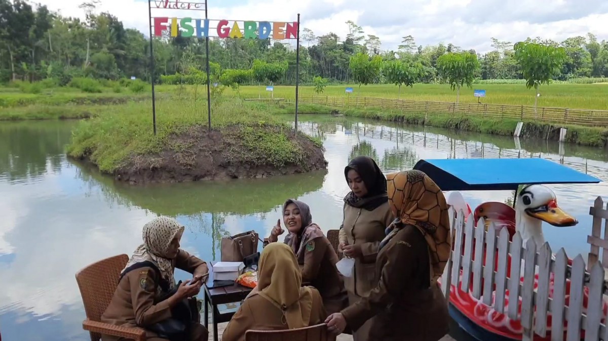 Suasana wisata edukasi Widoro Fish Garden. (Foto: Bramanta Pamungkas/jatimnow.com)