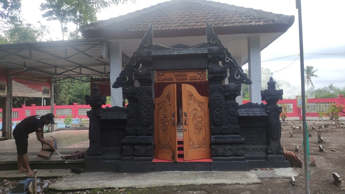 Makam Prabu Tawang Alun Diyakini di Kedawung Banyuwangi, Berdasar Ceracau Orang Kesurupan