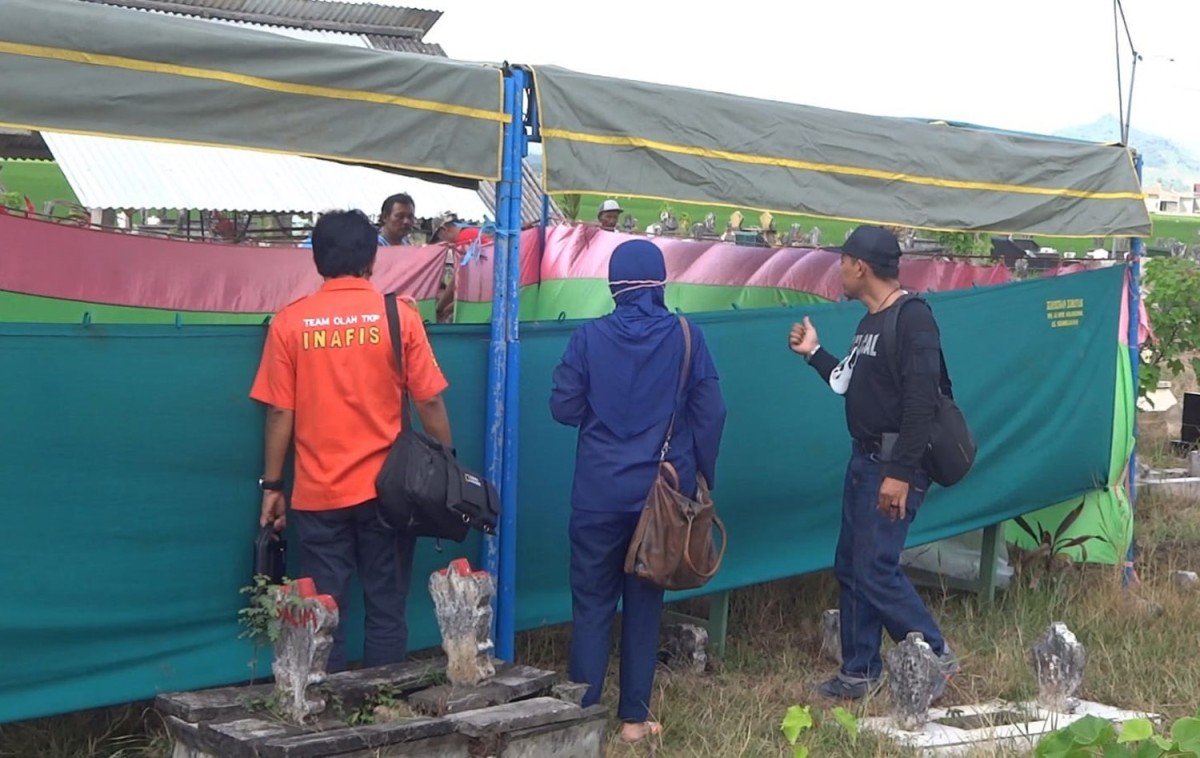 Makam Bayi yang Diduga Meninggal Tak Wajar di Tulungagung Dibongkar