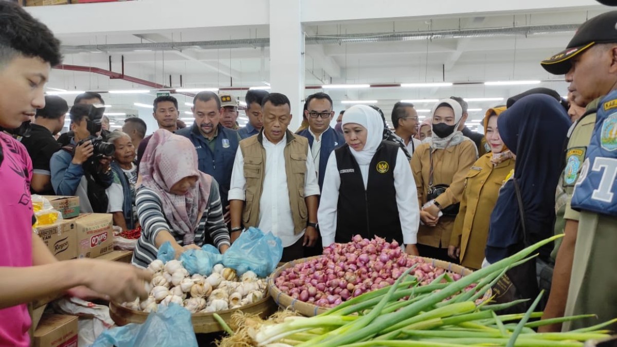 Gubernur Jatim dan Bupati Ponorogo Blusukan ke Pasar Legi Pantau Harga, Berikut Hasilnya