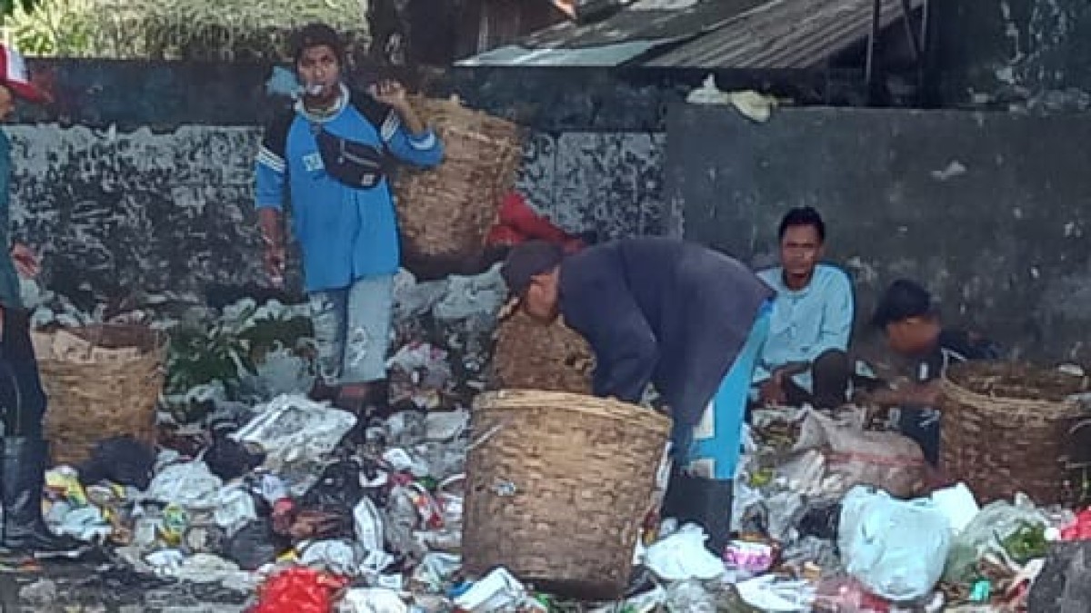 Kondisi TPS Kusuma Bangsa, Kelurahan Tumenggungan, Lamongan. (Foto  Adyad Ammy Iffansah/jatimnow.com)