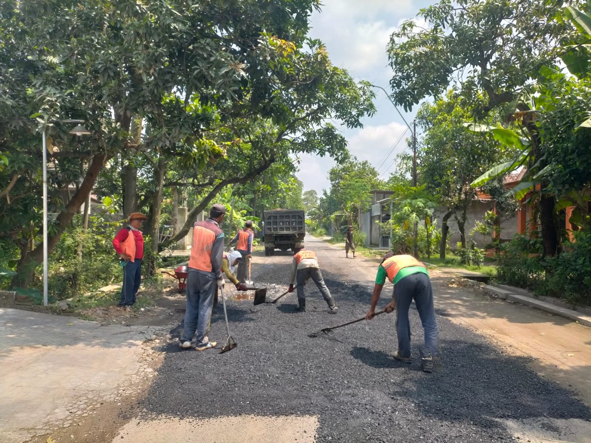 35 Jalur Alternatif di Jombang Diperbaiki Sambut Arus Mudik Lebaran