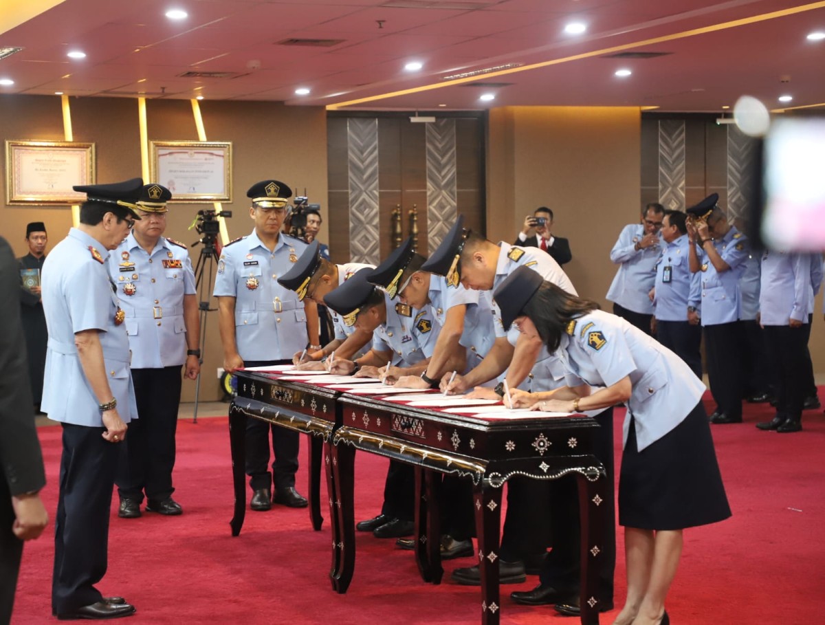 Pelantikan lima orang pimpinan tinggi (pimti) madya baru di Kemenkumham (Foto: Humas Kemenkumham Jatim for jatimnow.com)