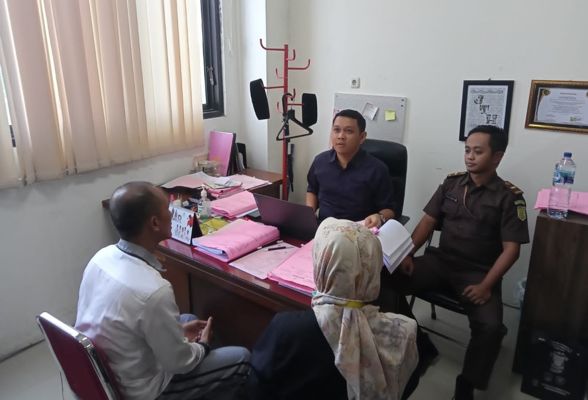 Tahap dua kasus dugaan korupsi pengadaan tanah makam (Foto: Kejari Kabupaten Pasuruan)